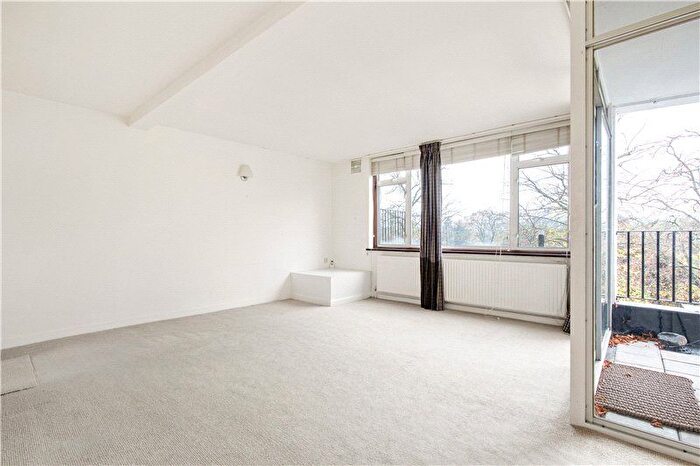 3 Bedroom Flat For Sale In Ifield Road, London, SW10