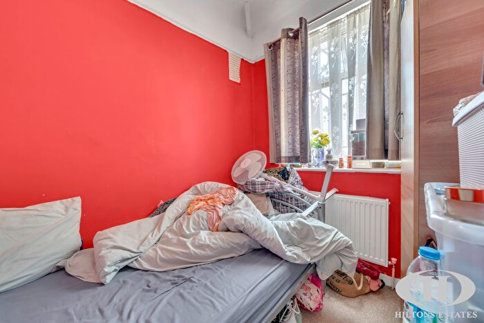 3 Bedroom End Terrace House For Sale In Burns Avenue, Southall, UB1