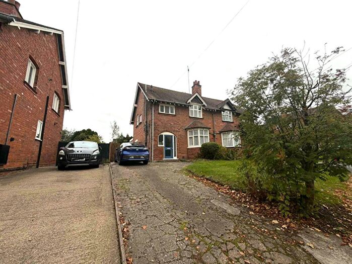 3 Bedroom Semi-Detached House To Rent In Raddlebarn Road, Bournville, Birmingham, B29