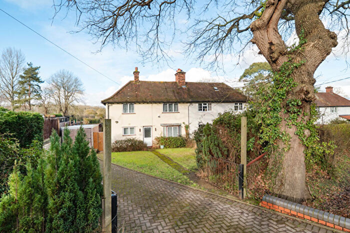 3 Bedroom Semi Detached House For Sale In Oak Hill, Guildford, GU3