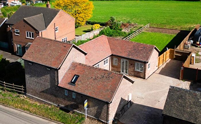 4 Bedroom Barn Conversion For Sale In Loscoe-Denby Lane, Loscoe, Heanor, DE75