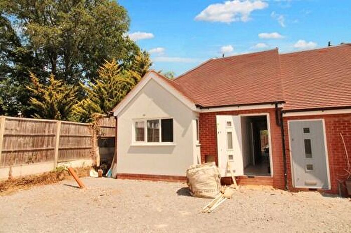3 Bedroom Bungalow For Sale In Peachtree Close, Hainault, IG7