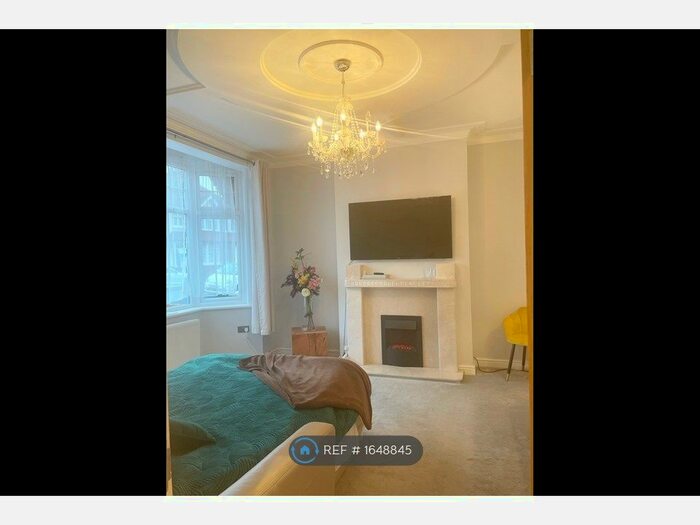 2 Bedroom Maisonette To Rent In London, London, HA1