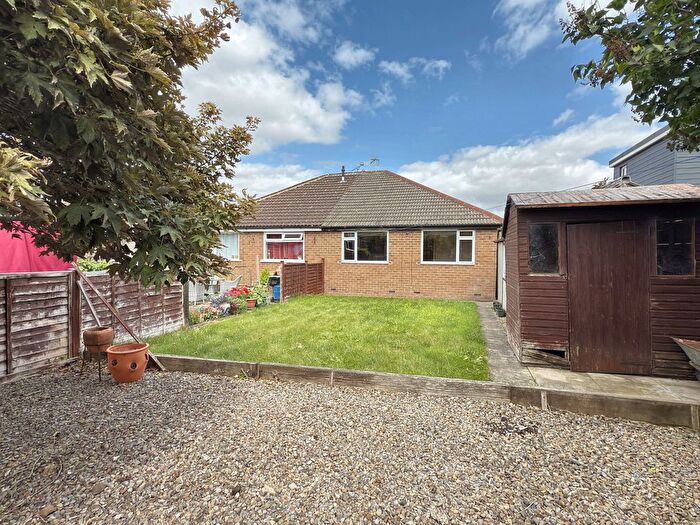 2 Bedroom Bungalow For Sale In Woodfield Road, Harrogate, HG1