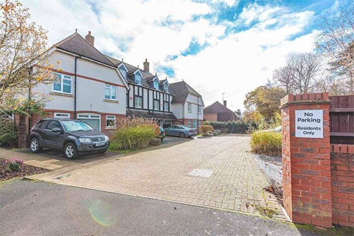5 Bedroom Town House For Sale In Bond Close, Iver Heath, SL0