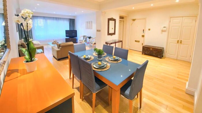 2 Bedroom Flat To Rent In Montrose Court, Princes Gate, London, SW7