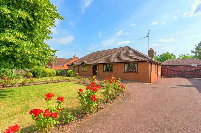 5 Bedroom Detached Bungalow For Sale In St Pauls Road North, Walton Highway, Wisbech, Norfolk, PE14