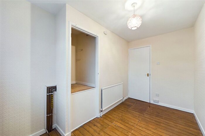 3 Bedroom Terraced House For Sale In Dickens Road, Tilgate, Crawley, West Sussex, RH10