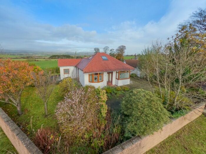 3 Bedroom Detached Bungalow For Sale In Balmuildy Road, Glasgow, Glasgow, G23