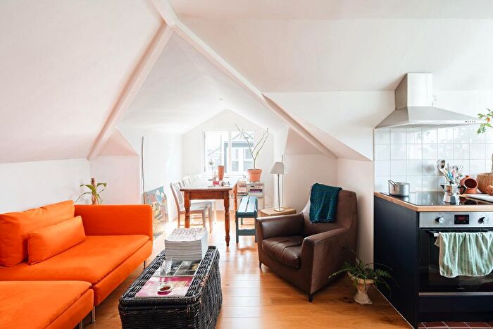 Studio For Sale In Brownhill Road, London, SE6