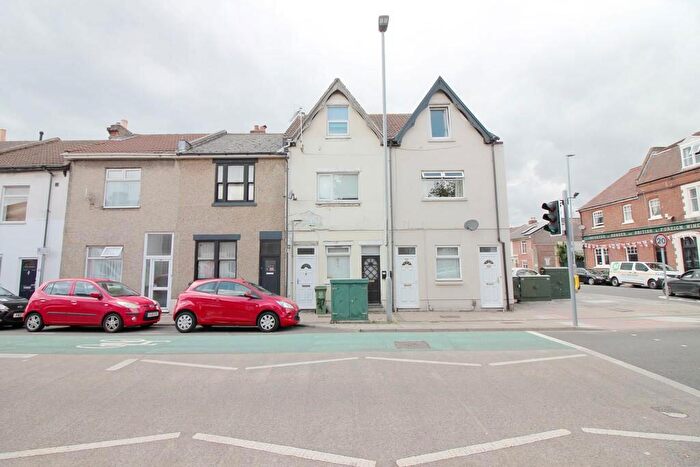 2 Bedroom Apartment For Sale In Twyford Avenue, Portsmouth, Hampshire, PO2