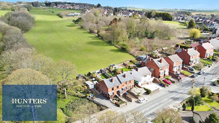 2 Bedroom End Terrace House For Sale In High Street, New Whittington, Chesterfield, S43