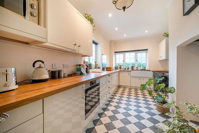 4 Bedroom Detached House For Sale In Kirkella Road, Yelverton, Devon, PL20