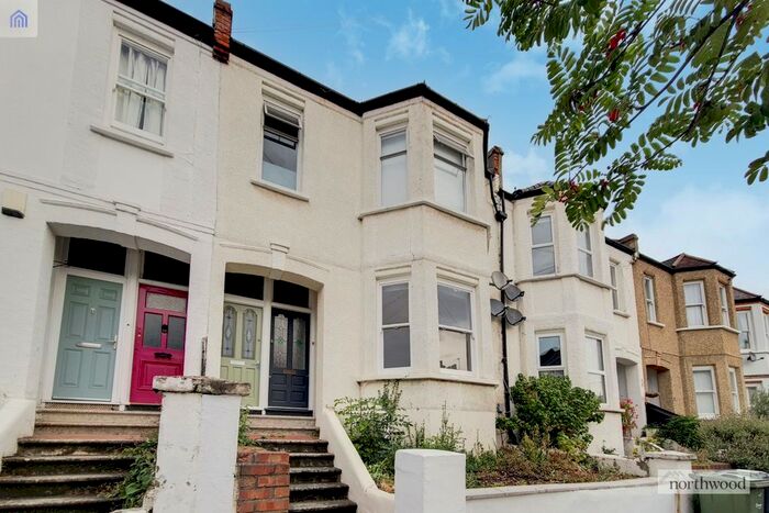 2 Bedroom Maisonette To Rent In Casewick Road, West Norwood, London, SE27