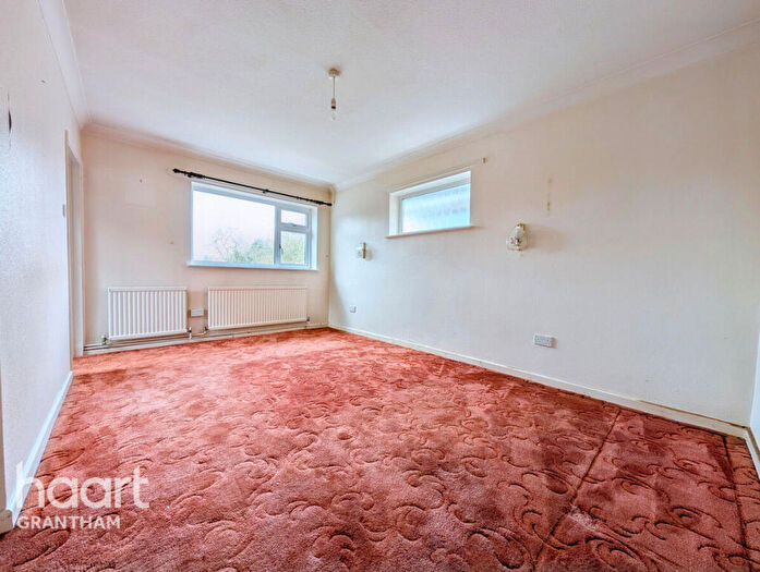 2 Bedroom Detached Bungalow For Sale In Greenfields Lane, Sleaford, NG34
