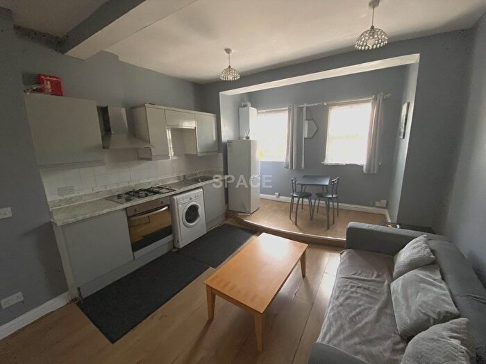 1 Bedroom Flat To Rent In Oxford Rd, Reading, RG30
