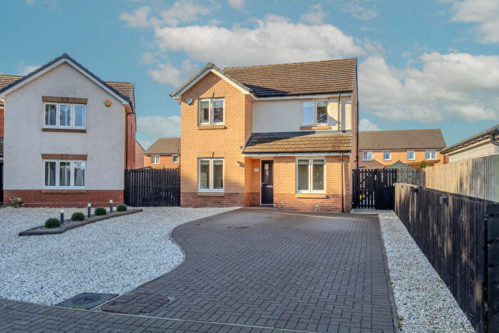 4 Bedroom Detached House To Rent In Pear Tree Drive, Glasgow, G33