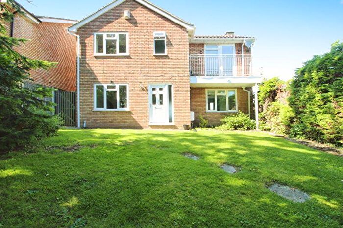 4 Bedroom Detached House For Sale In Willow Close, Little Paxton, St. Neots, PE19