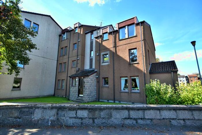 2 Bedroom Flat To Rent In Headland Court, Aberdeen, AB10