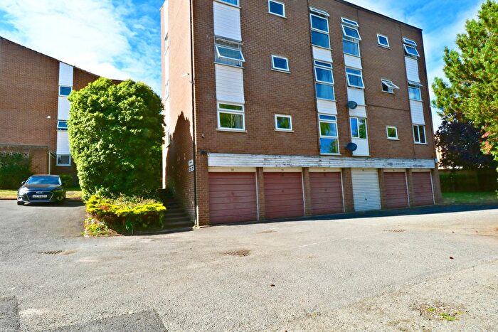 1 Bedroom Flat To Rent In Kempton Close, Erith, Kent, DA8