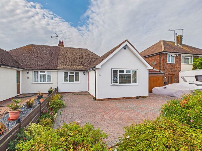 2 Bedroom Bungalow For Sale In Broomcroft Road, Rainham, Gillingham, Kent, ME8