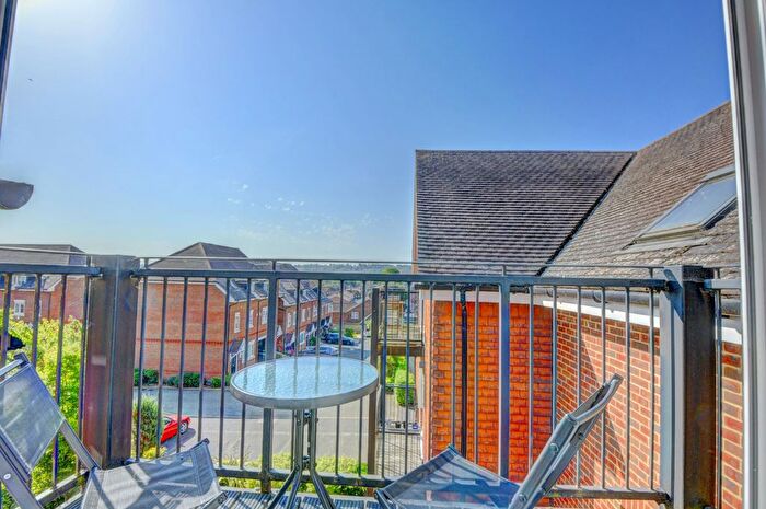 2 Bedroom Flat For Sale In Grainger House, Findlay Mews, Marlow, Buckinghamshire, SL7