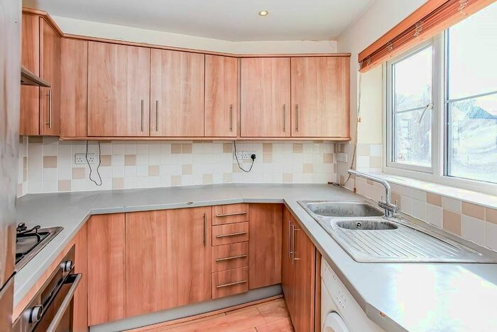 1 Bedroom Detached House To Rent In Loates Lane, Watford, WD17