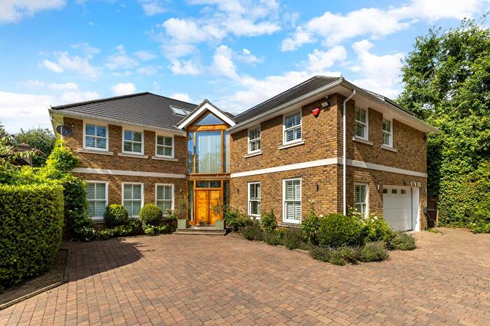 6 Bedroom Detached House For Sale In Steels Lane, Oxshott, Leatherhead, Surrey, KT22