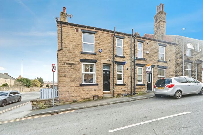2 Bedroom End Terrace House For Sale In Eggleston Street, Leeds, LS13