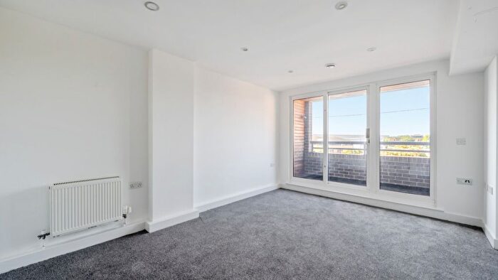 1 Bedroom Flat To Rent In Poppy Drive, Enfield, EN3