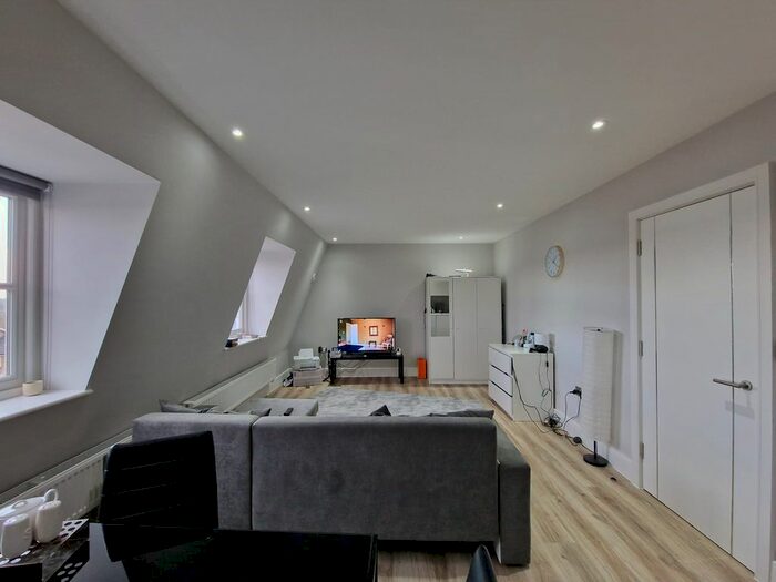 Studio To Rent In Tapster Street, High Barnet, Barnet, EN5