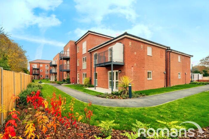 1 Bedroom Apartment For Sale In New Road, Tadley, Hampshire, RG26