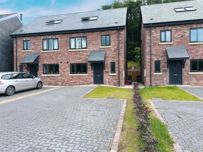 4 Bedroom Semi-Detached House For Sale In Hafren Terrace, Llanidloes, Powys, SY18