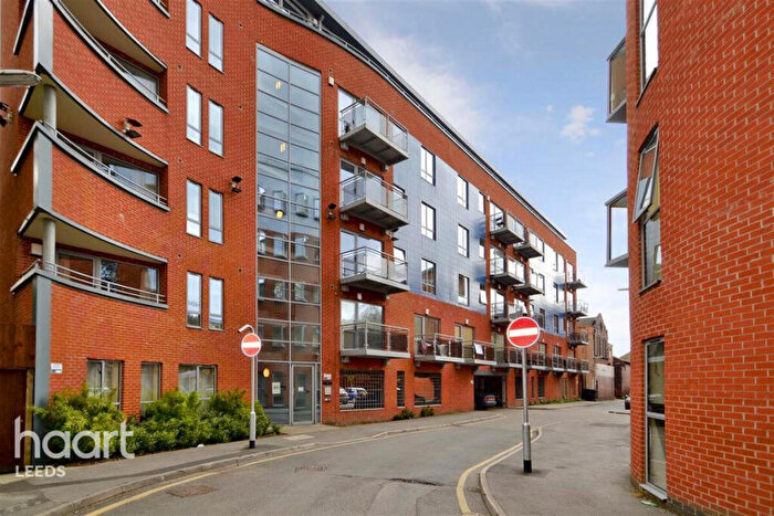 2 Bedroom Apartment For Sale In Millwright Street, Leeds, LS2