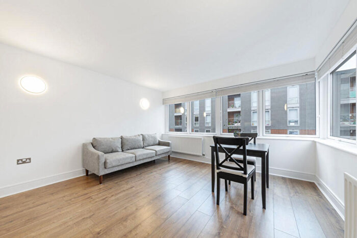 1 Bedroom Flat To Rent In Cassilis Road, Canary Wharf, E14