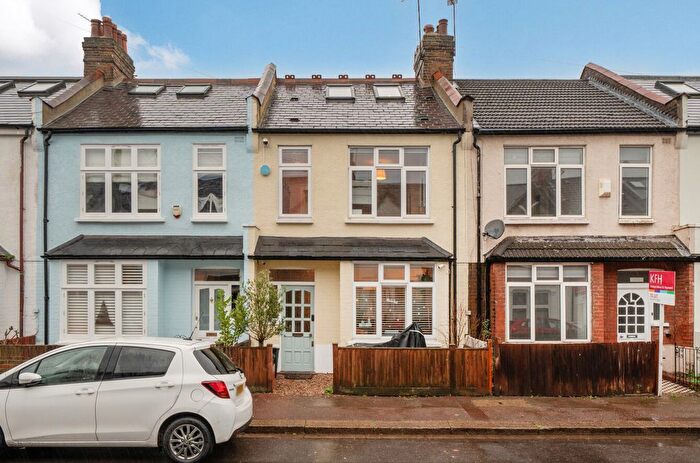 4 Bedroom Terraced House For Sale In Willow Vale, London, W12