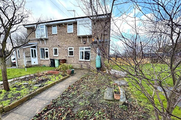 1 Bedroom Flat To Rent In New Park Grove, Farsley, Leeds, LS28