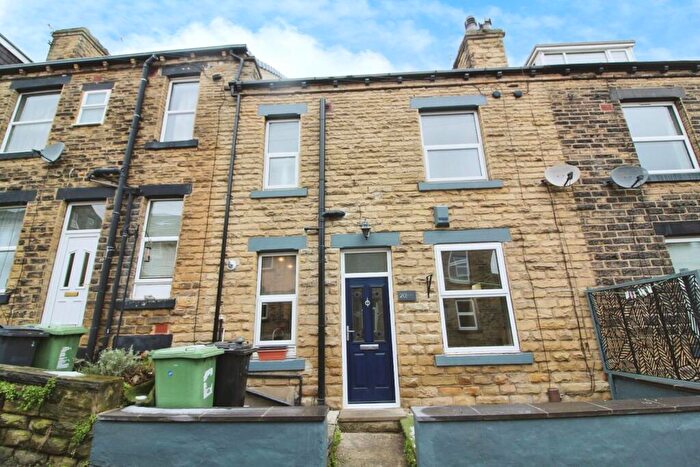2 Bedroom Terraced House To Rent In Nunthorpe Road, Leeds, LS13
