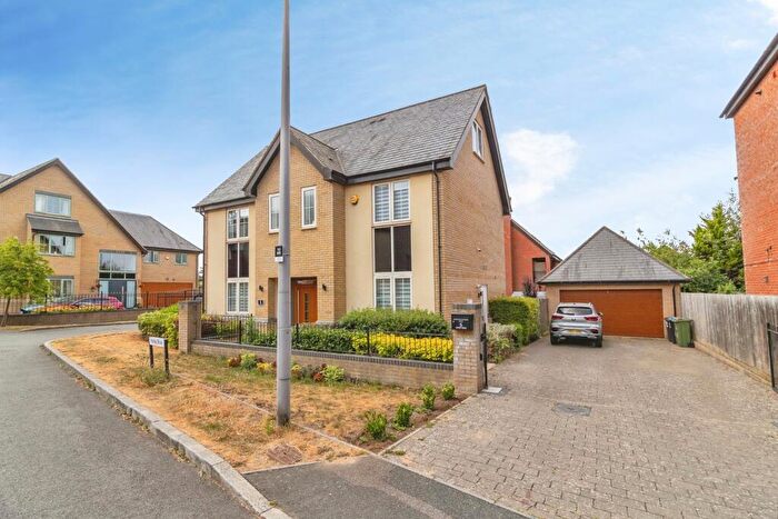 6 Bedroom Detached House For Sale In Harley Drive, Walton, Milton Keynes, Buckinghamshire, MK7