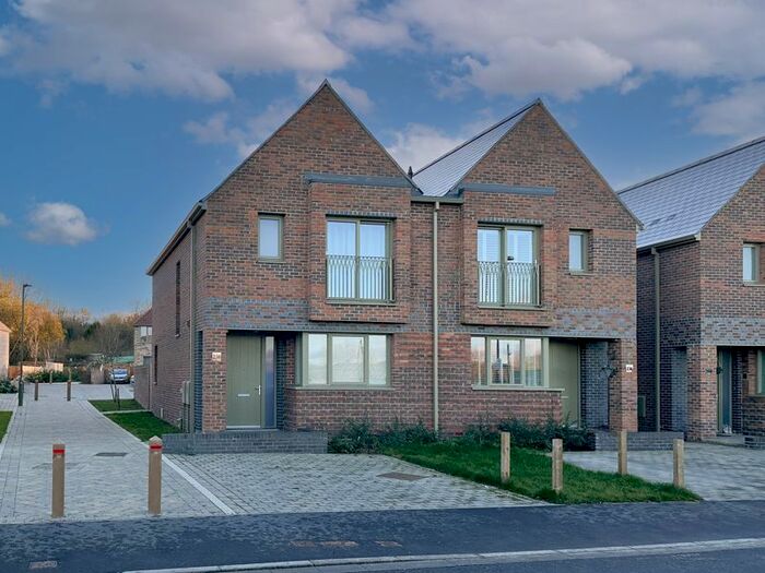 3 Bedroom Semi-Detached House To Rent In Barton Fields Road, Headington, Oxford, OX3