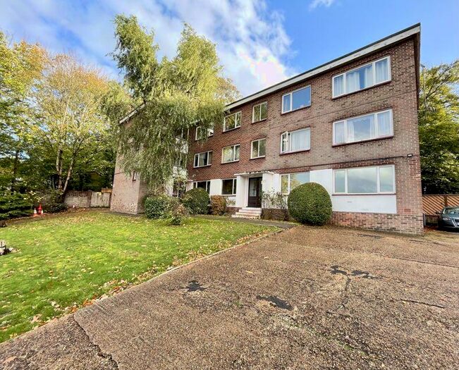 2 Bedroom Ground Flat To Rent In West End Road, Bitterne, Southampton, SO18