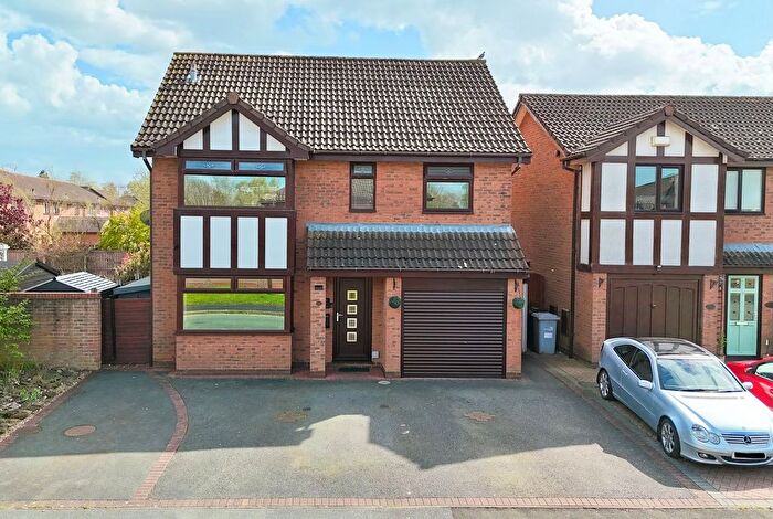 4 Bedroom Detached House For Sale In Farmleigh Drive, Crewe, CW1