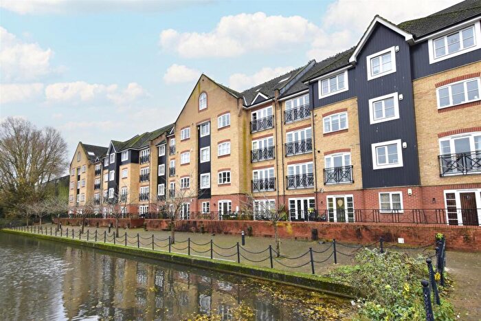 2 Bedroom Duplex For Sale In Stationers Place, Hemel Hempstead, HP3