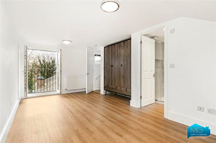 3 Bedroom Apartment To Rent In Goodwyns Vale, Muswell Hill, N10