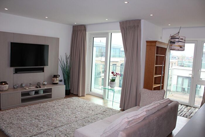 3 Bedroom Flat To Rent In Tierney Lane, London, W6
