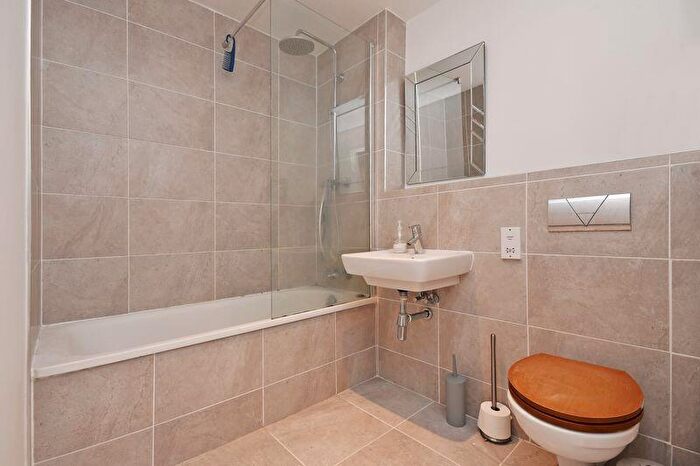 2 Bedroom Apartment To Rent In City Point, Solly Street, Sheffield, S1