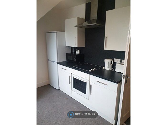 2 Bedroom Flat To Rent In Kingstreet, Aberdeen, AB24