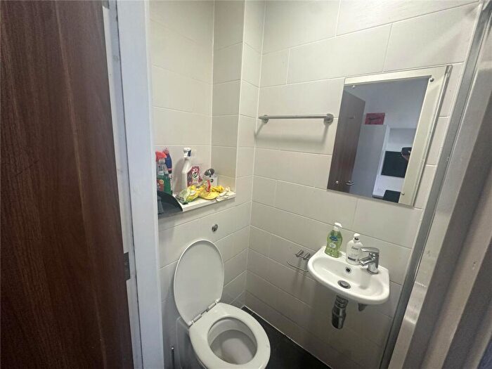 1 Bedroom Flat For Sale In Great Homer Street, Liverpool, Merseyside, L5