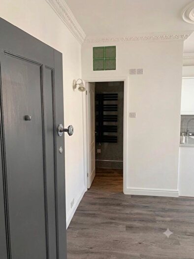 Studio To Rent In Grove Road, Norwich, Norfolk, NR1