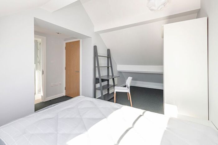 2 Bedroom Flat To Rent In Lymore Gardens, Lymore Gardens, Bath, BA2